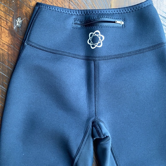 ZAGGORA THERMO FIT TECHNOLOGY PANTS CAPRIS - Picture 8 of 8